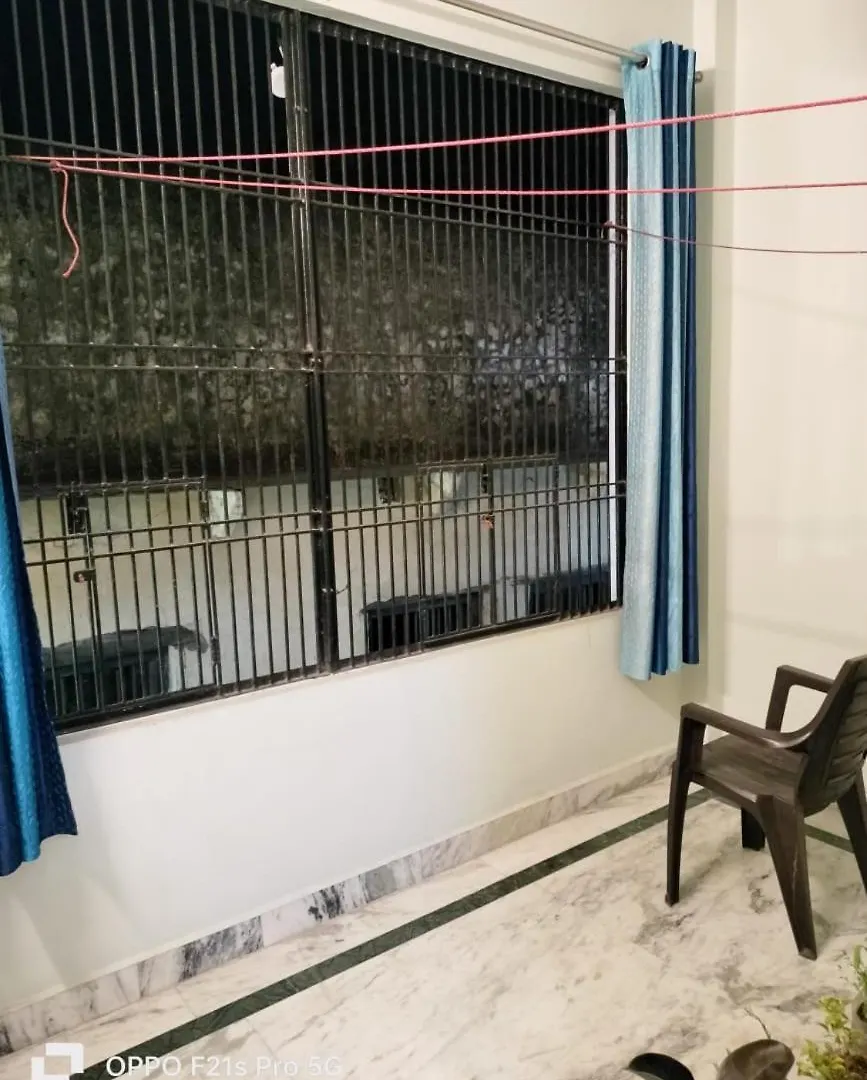 Nidhivan P. Guest House Варанаси