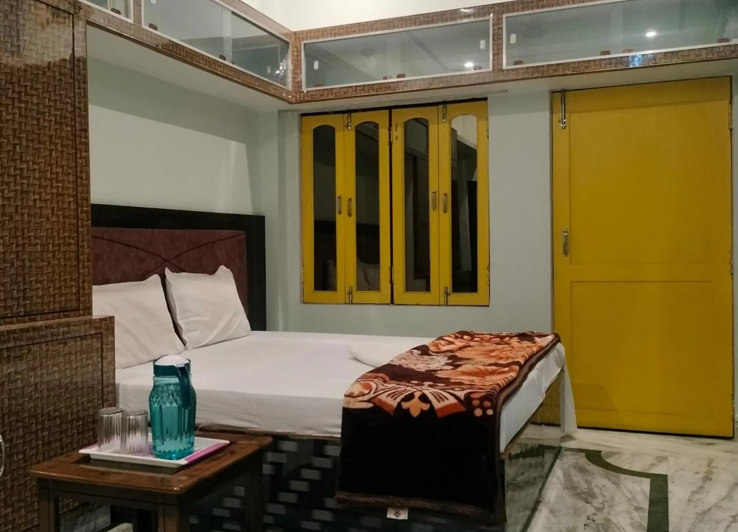 Nidhivan P. Guest House Варанаси
